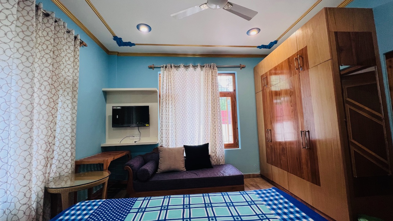 Room listing image